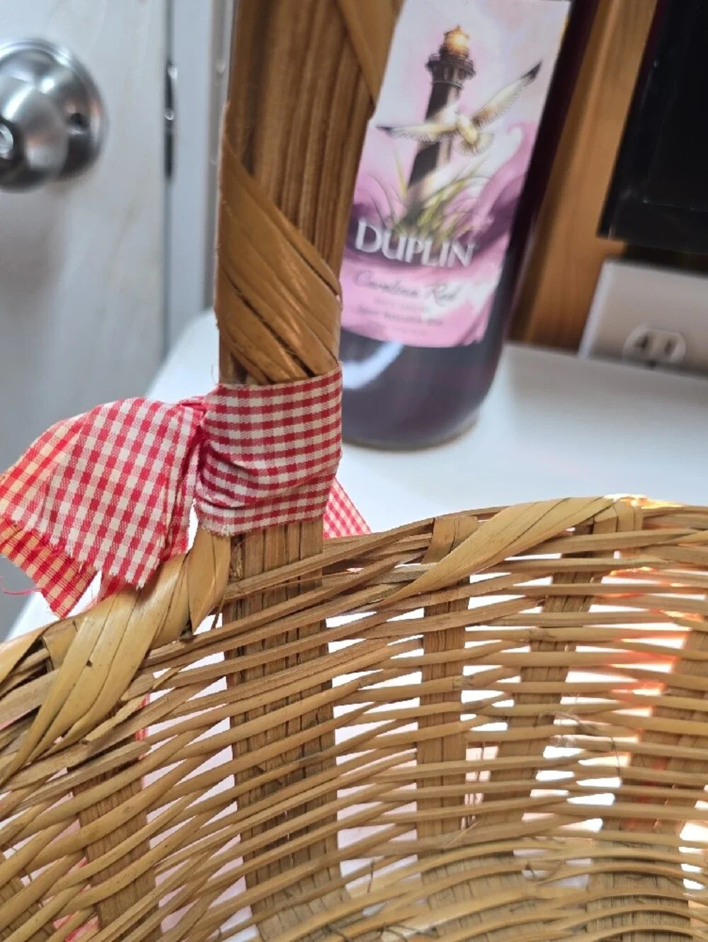 Vtg.Woven Market Willow Basket with Red Gingham Bow(226)